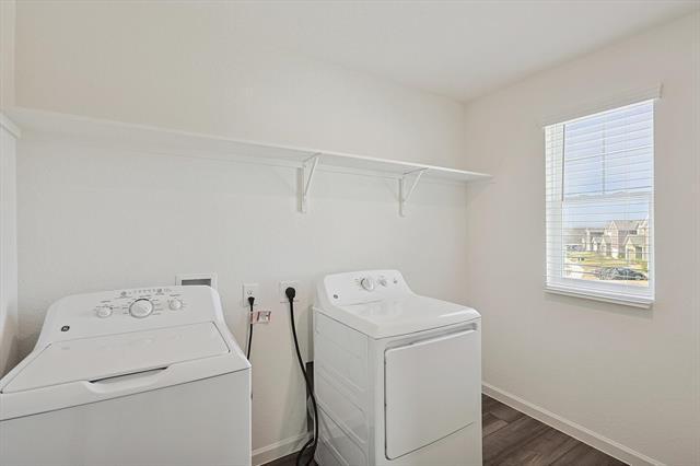 Building Photo - 2106 Harebell Dr