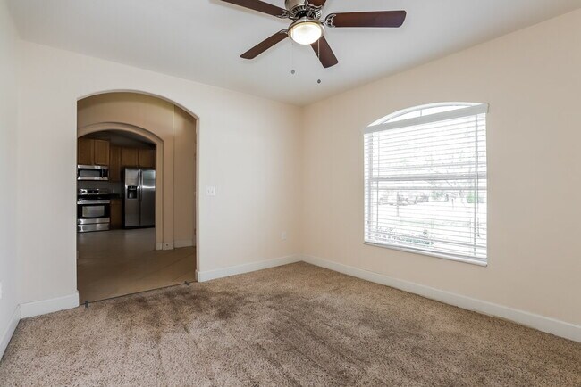 Building Photo - 5072 Ashwood Dr