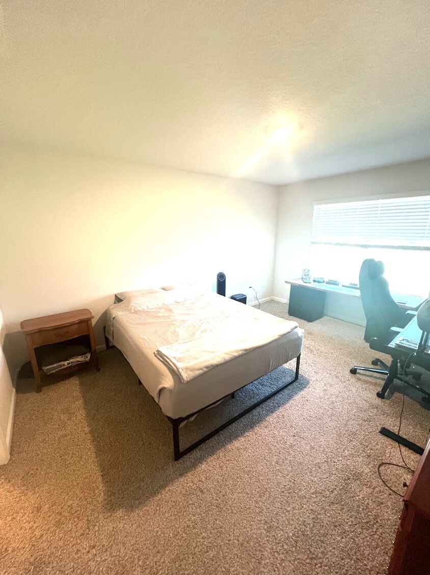 Building Photo - 4396 Winged Elm Ct