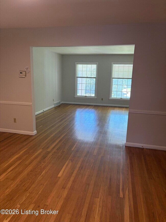 Building Photo - 3101 Sunny Ln