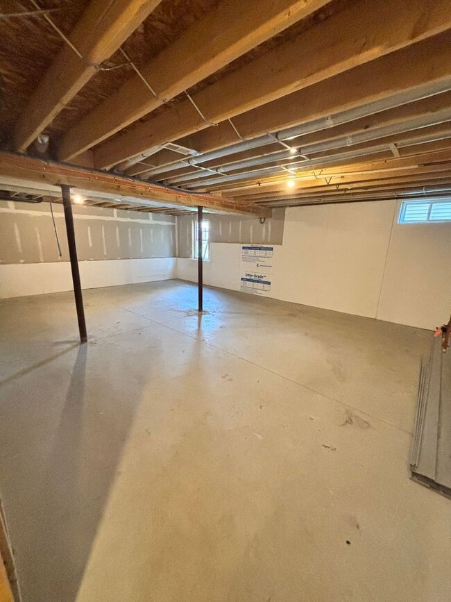 Building Photo - Beautiful Duplex in the Heart of Indian Or...