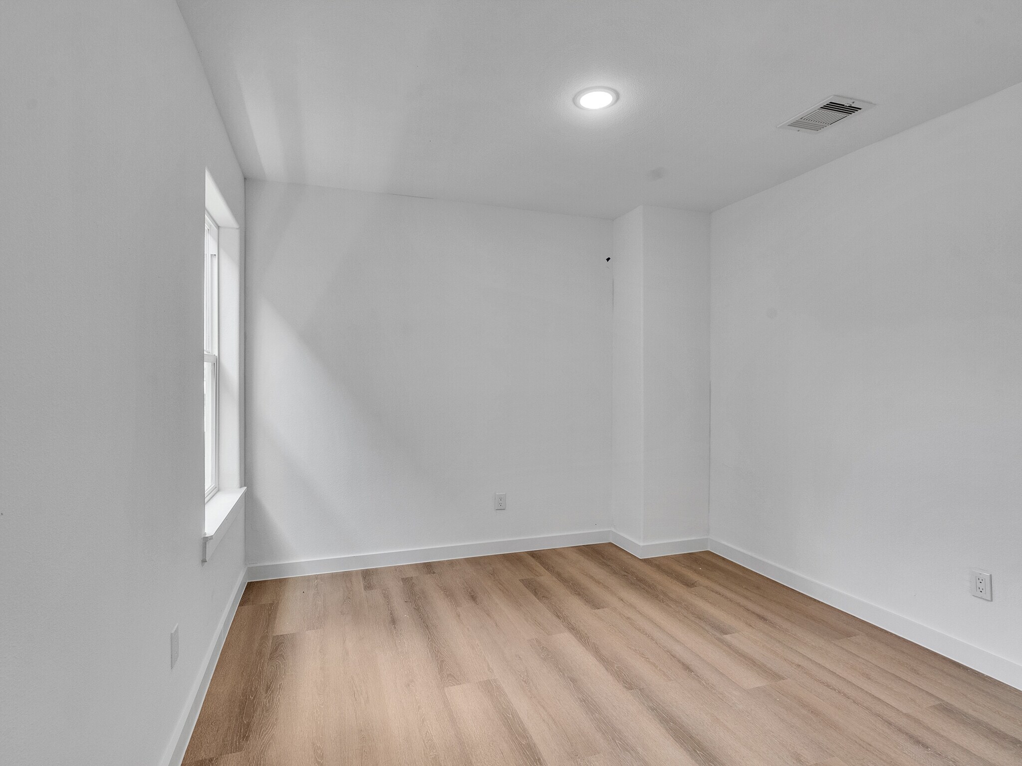 Building Photo - 8625 Homewood Ln