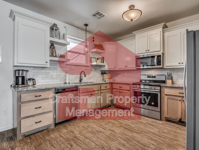 Building Photo - 9945 SW 21st St