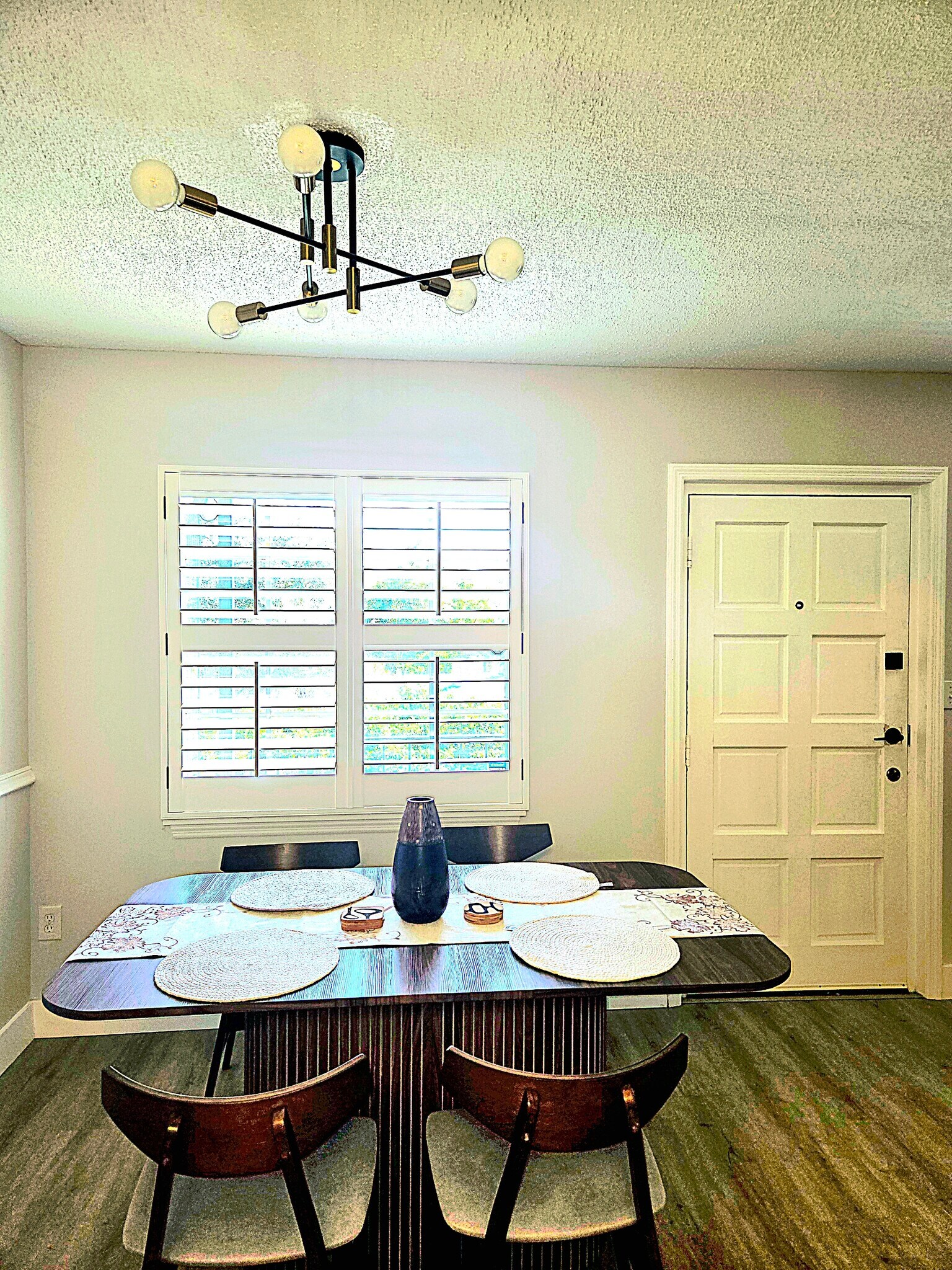 Building Photo - 2873 S Osceola Ave