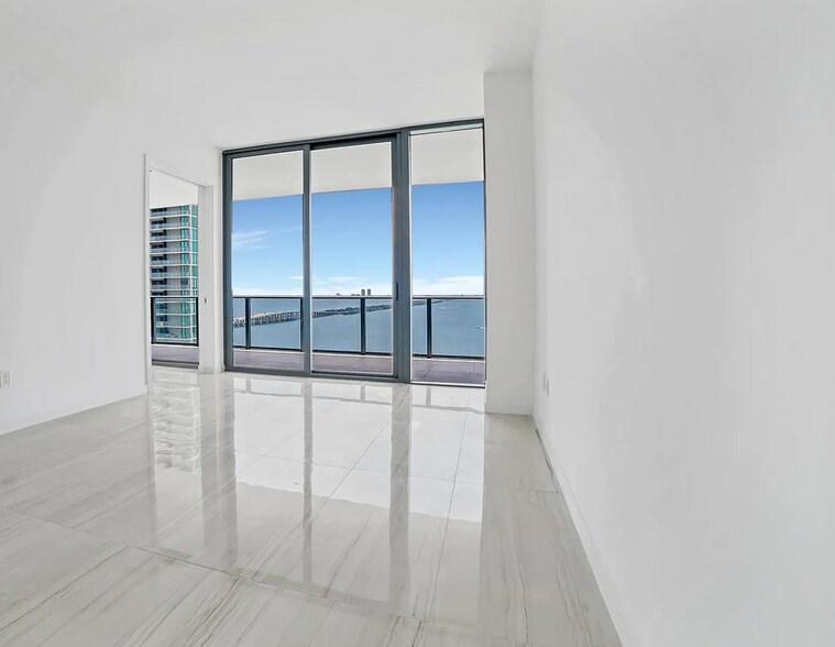 Building Photo - 480 NE 31st