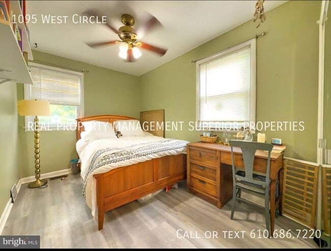 Building Photo - 1095 West Cir