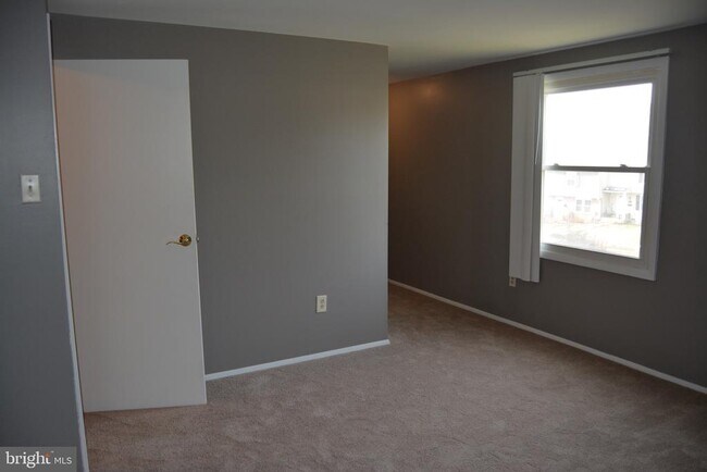 Building Photo - 12341 Bonfire Dr