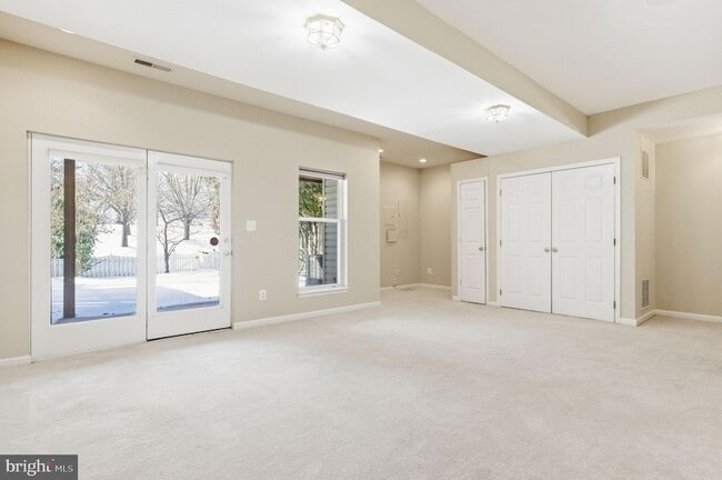 Building Photo - 21369 Sawyer Square