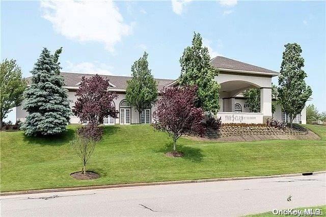 Building Photo - 666 Verona Dr