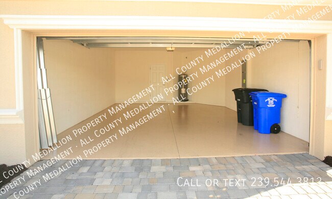 Building Photo - 4159 Bisque Ln