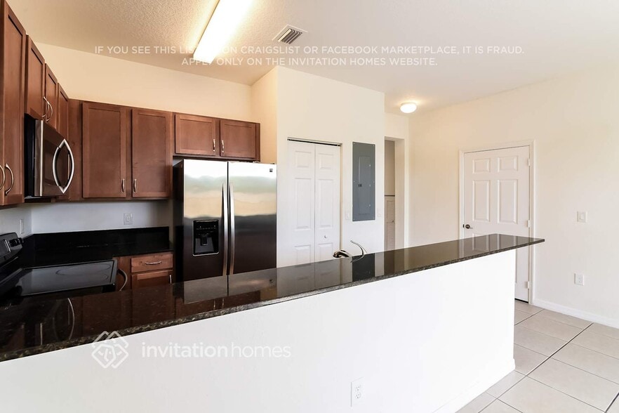 Building Photo - 1823 SW 89th Terrace