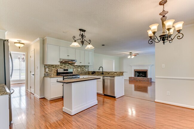 Building Photo - 4135 Fox Brush Dr