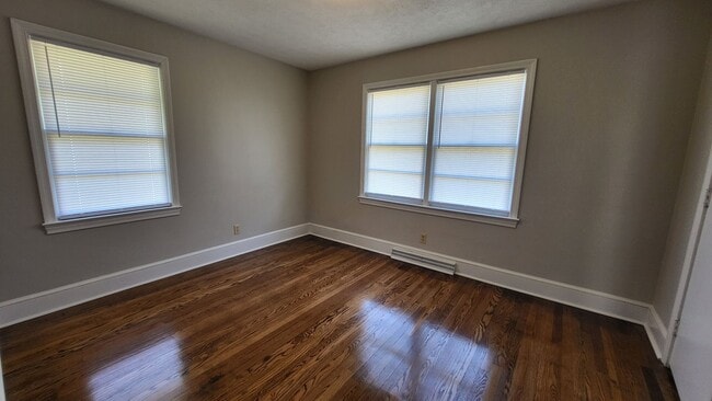 Building Photo - 3-Bedroom, 1-Bath Brick Home