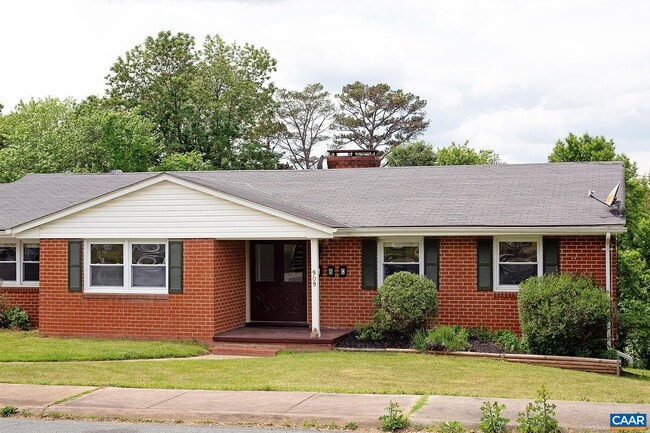 Building Photo - 909 Ridge St