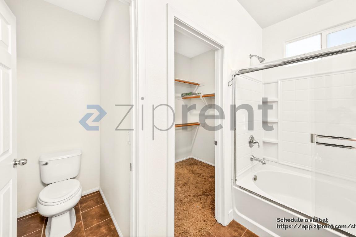 Building Photo - 10548 Wisteria Cir