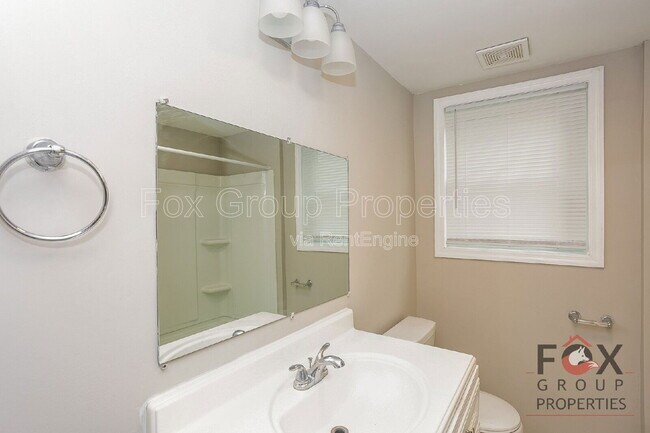 Building Photo - 5407 Venado St