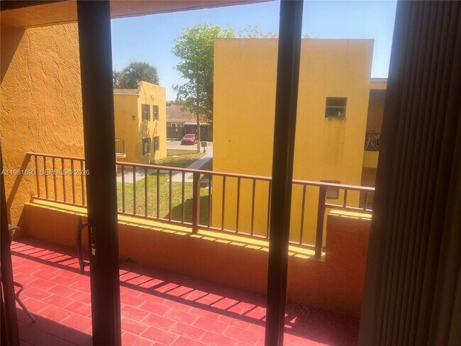 Building Photo - 590 NW 114th Ave