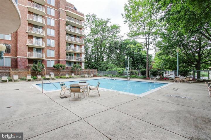 Swimming Pool - 4808 Moorland Ln