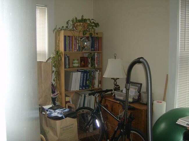 Building Photo - 56 Prentiss St