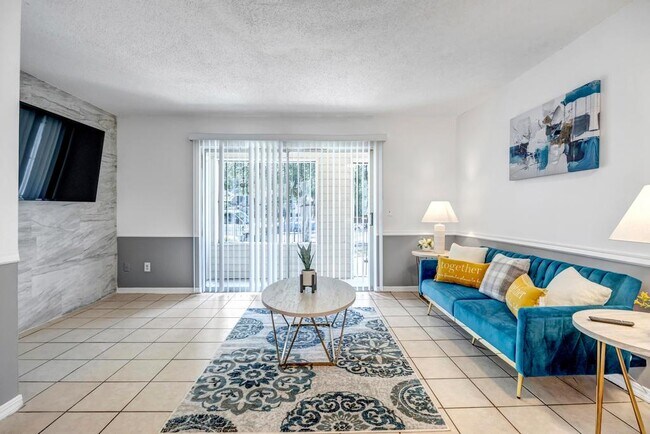 Building Photo - 111 E 1st St