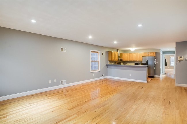 Building Photo - 115 Webster Ave