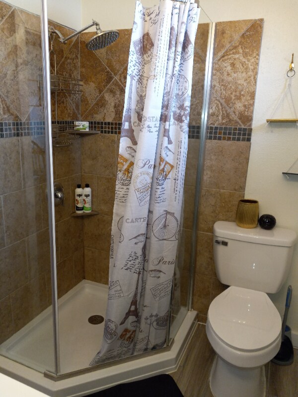 Building Photo - 2 W Pacific St