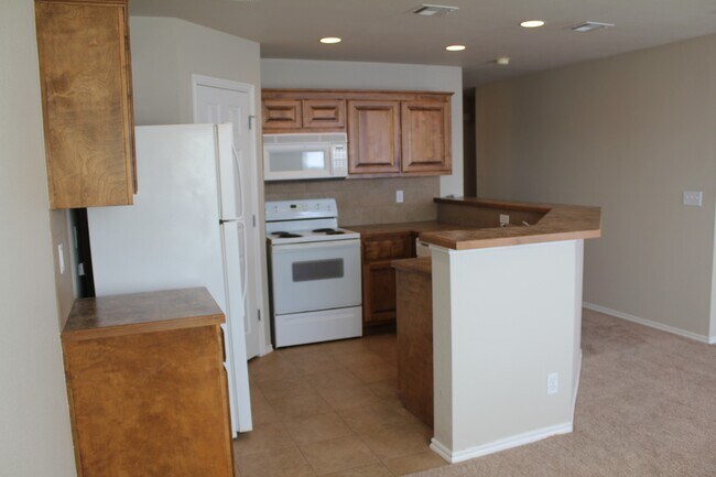 Building Photo - 3077/3079 SS