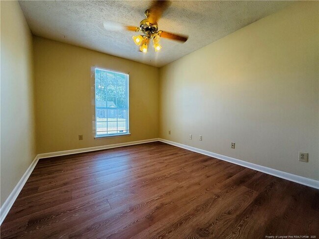 Building Photo - 2040 Glenwick Dr