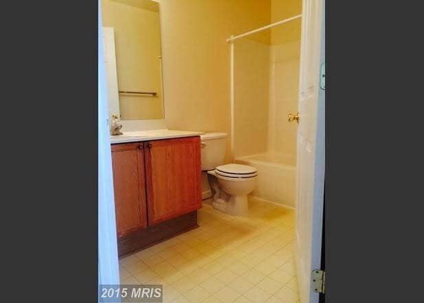 2nd bath - 850 Marquette Dr