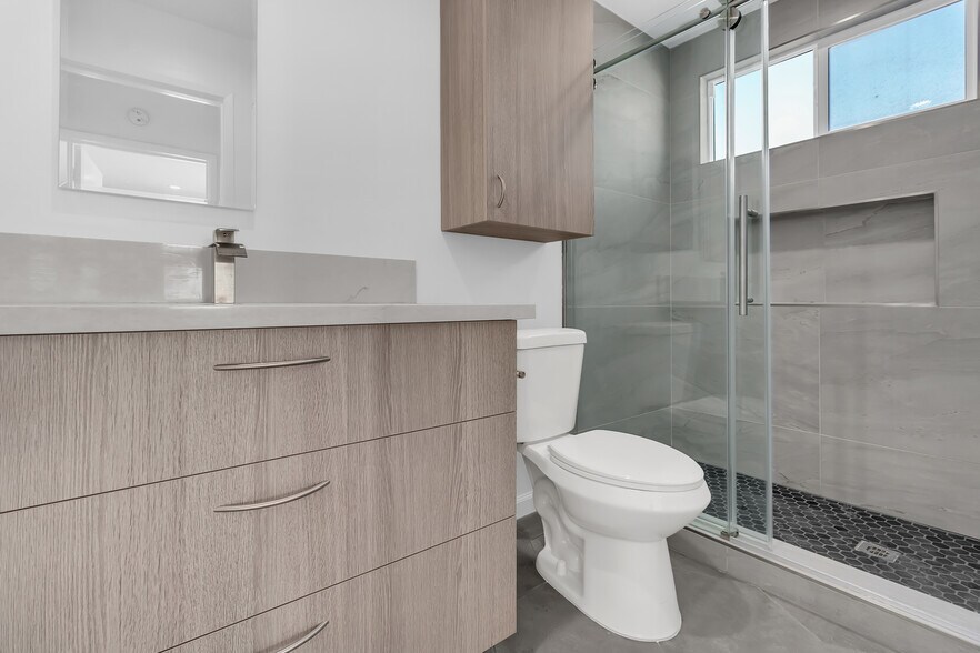 Building Photo - 1155 Exposition Blvd