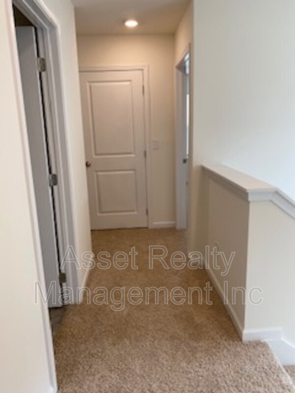 Building Photo - 12134 Evergreen Dr NE