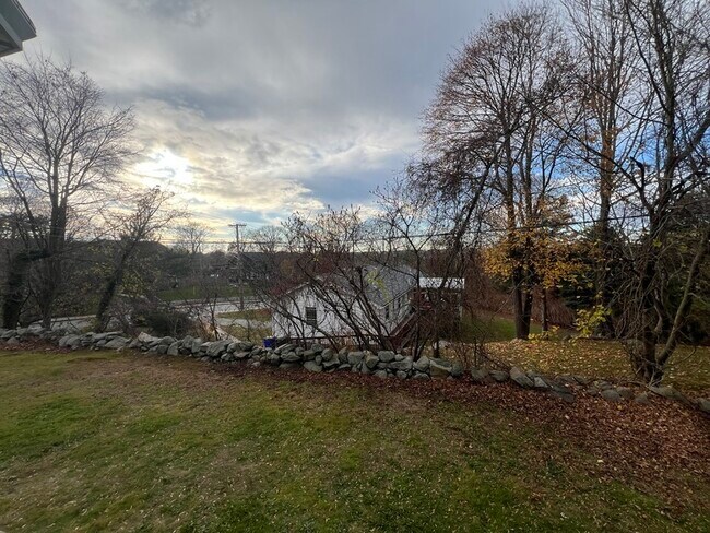 Building Photo - 380 Wilson Rd