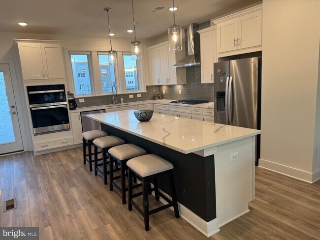 Building Photo - 14305 Dowitcher Wy