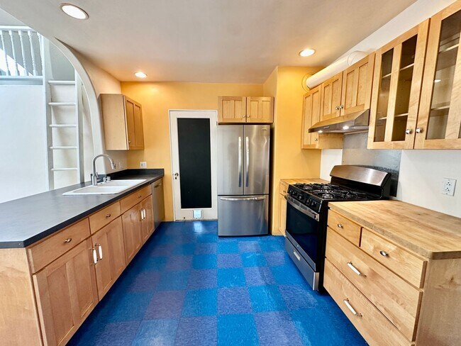 Building Photo - Lovely 3bd+/2ba Home in San Rafael