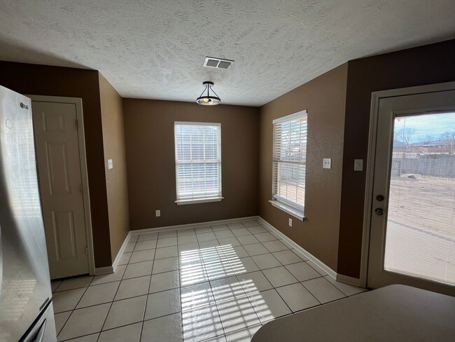 Building Photo - Cabot Rental!