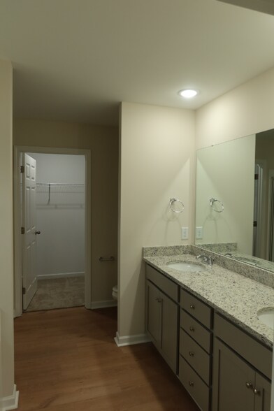 Building Photo - 300 Tuscany Cir