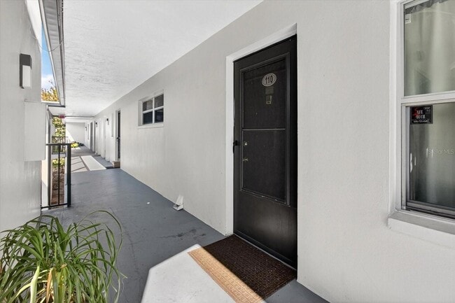 Building Photo - 1146 King Arthur Ct