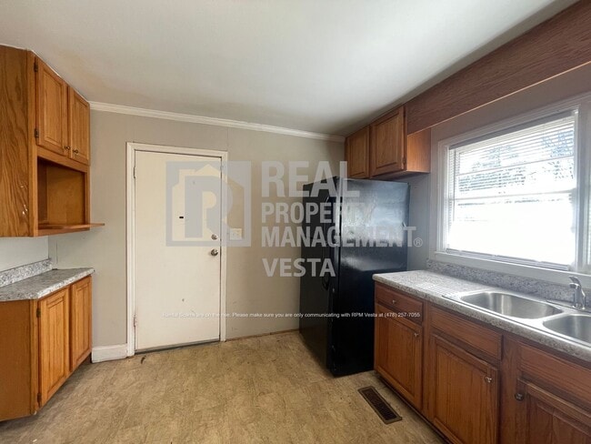 Building Photo - 2910 Reynolds Dr