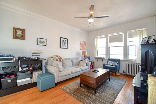 Primary Photo - Cozy Brighton 1 Bed