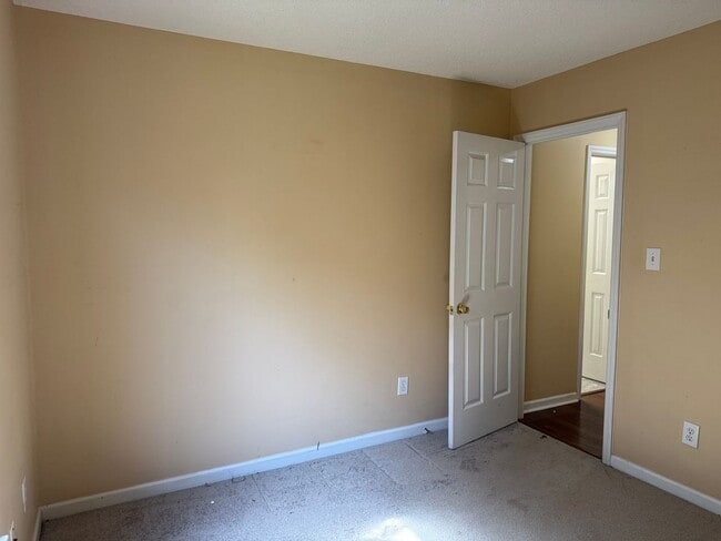 Building Photo - Three Bedroom Ranch in Cornelius