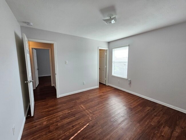 Building Photo - 6014 Brenwood Trails Ln