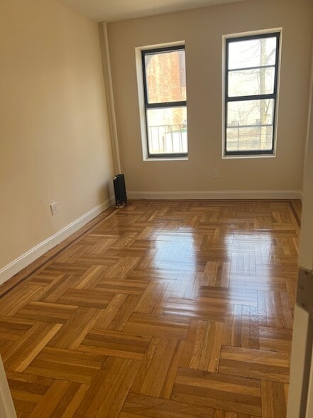 Building Photo - 371 95th St