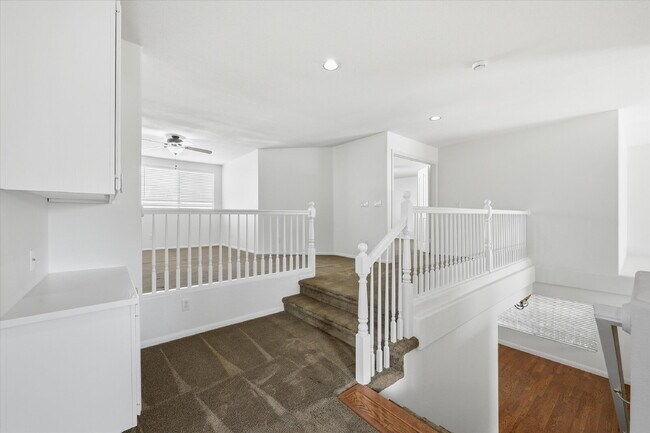 Building Photo - Exquisite 5-bed, 3-bath home w/ spacious 3-car garage offers luxurious living & effortless entert...