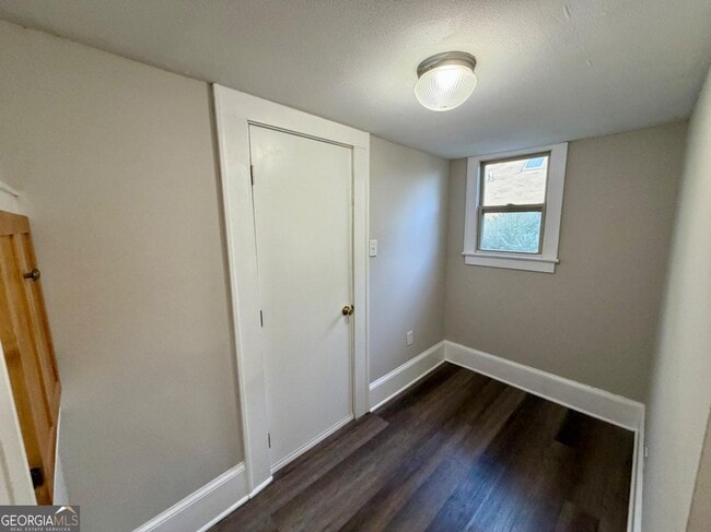 Building Photo - 372 Peachtree Ave NE