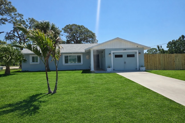 Building Photo - 2049 Arkansas Ave