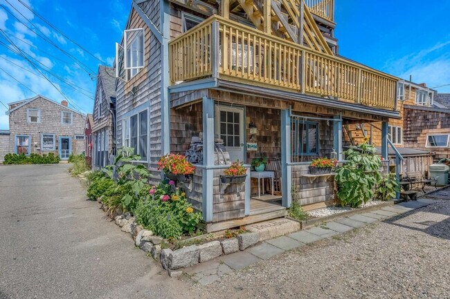 Building Photo - 6 Middle Rd