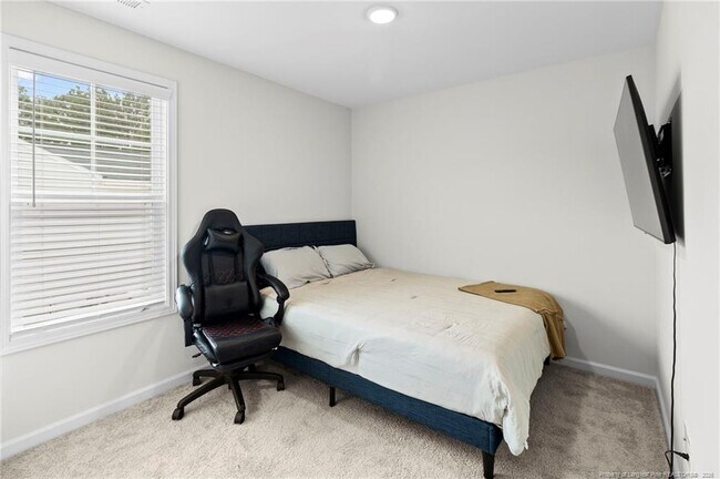 Building Photo - 4993 Blue Springs Rd