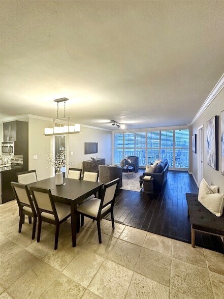 Building Photo - 3701 Turtle Creek Blvd