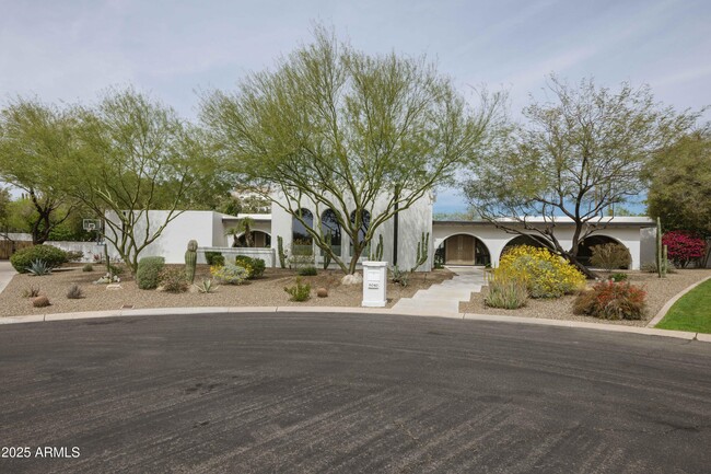 Primary Photo - 6040 N 22nd Pl