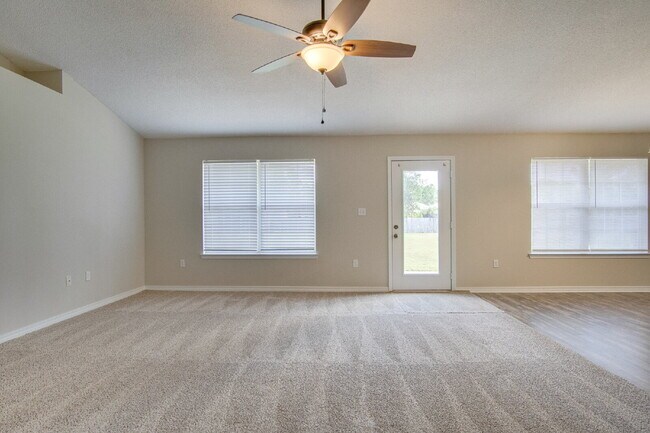 Building Photo - Holley by the Sea Home – 4 Bedrooms, Great...
